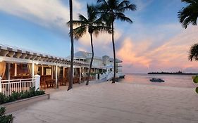 Pier House Resort And Caribbean Spa